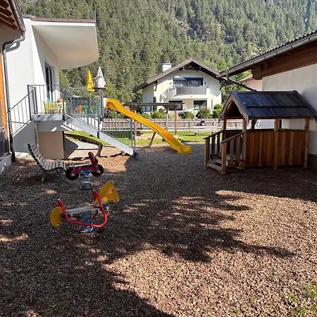 Haus Mex - Groepsaccomodatie Nabij Serfaus Fiss Ladis Ischgl *